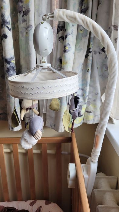 Луксозна музикална въртележка TINY LOVE със сладка коала и ленивец