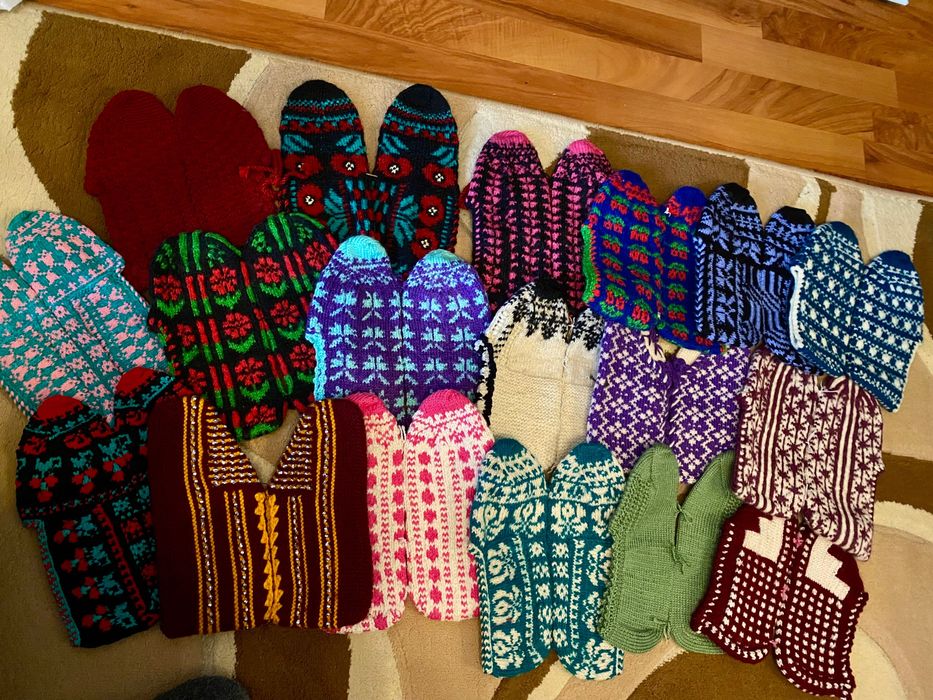 Дамски ръчно плетени терлици