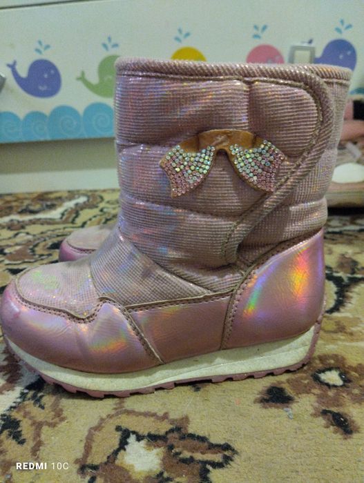 Продам детскую обувь