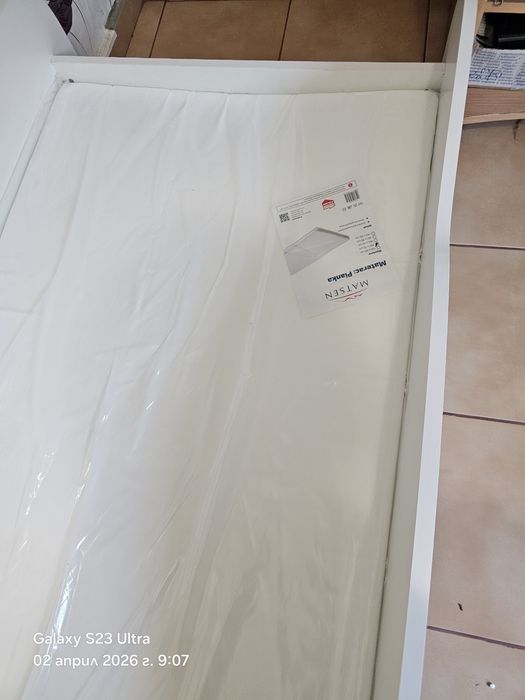 Чисто нови детски легла