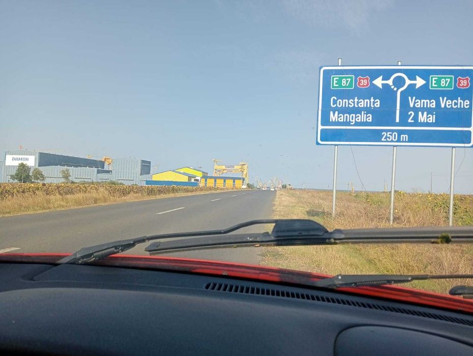 teren Limanu 500 mp , la 50 mde  soseaua Mangalia, la 200 m de Polux