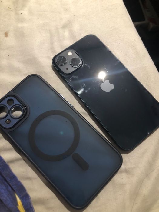 IPhone 13 , cu husa inclusă