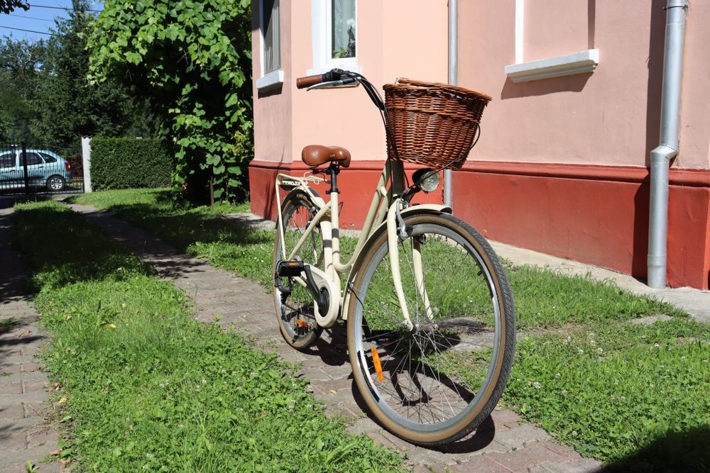 Vând bicicletă damă