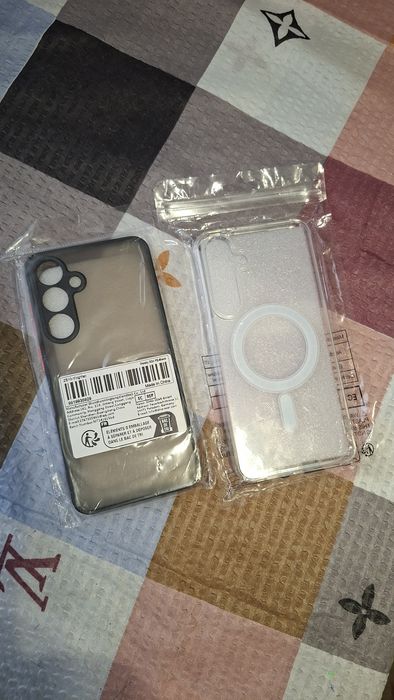 Чехлы на телефон