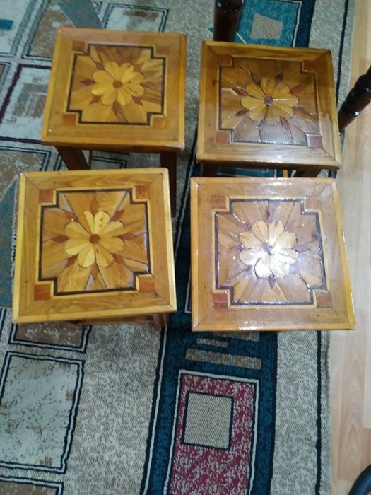 Стол обеденный и 4 табурета , дерево натуральное, ручная работа