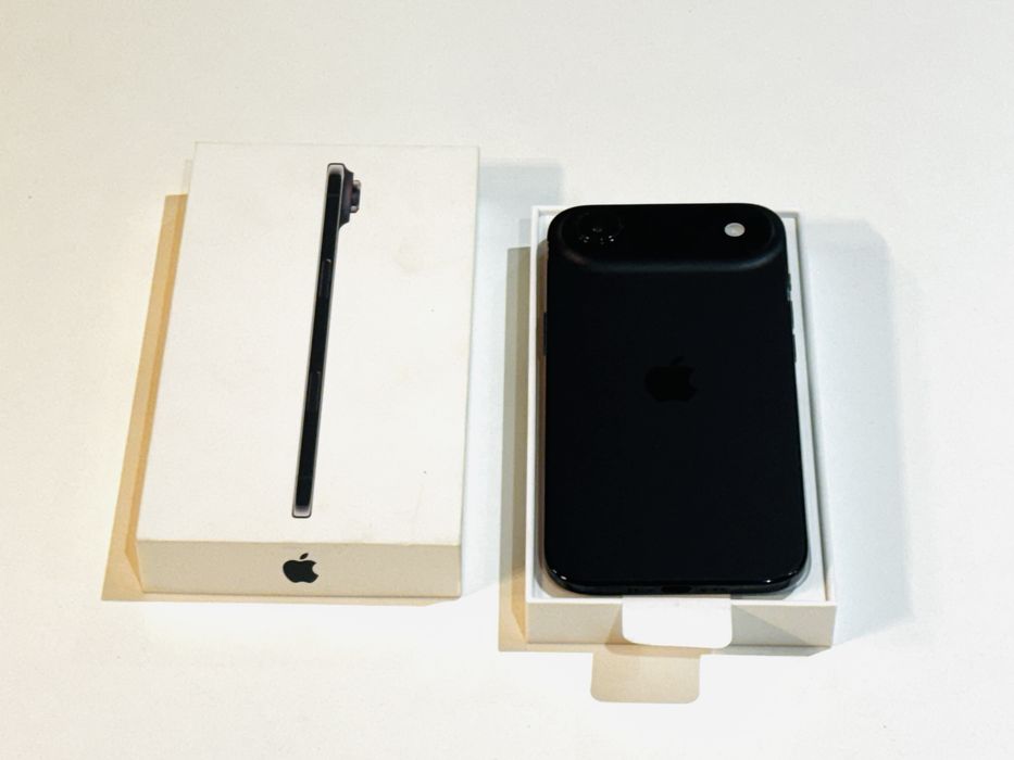 Iphone Air 256GB Black Гаранция 6 месеца