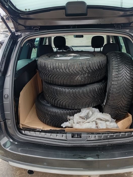 Vind Dacia Duster 1,6 benzină și Gpl