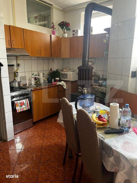 Apartament la casa,cu 5 camere, 89 mp, in zona centrala