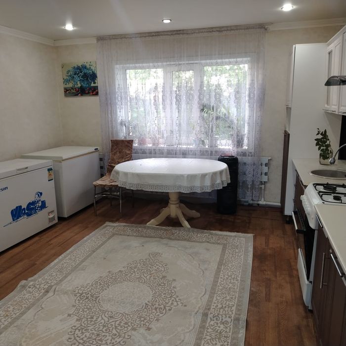 Продам квартиру в 2-х квартирном доме