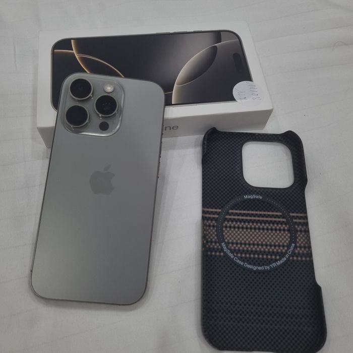 iPhone 16 pro natural titanium