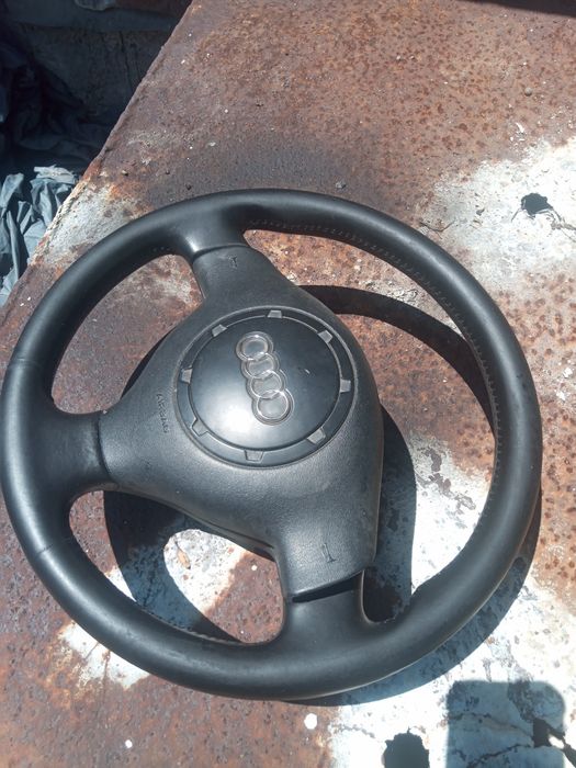 Трилъчов волан Ауди А 3