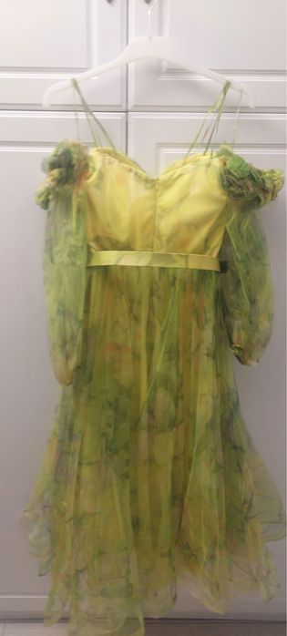 Rochie dama superba cu trandafiri 3D pe umeri