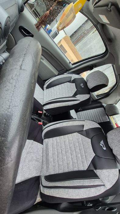 Vând Dacia Logan 1.4