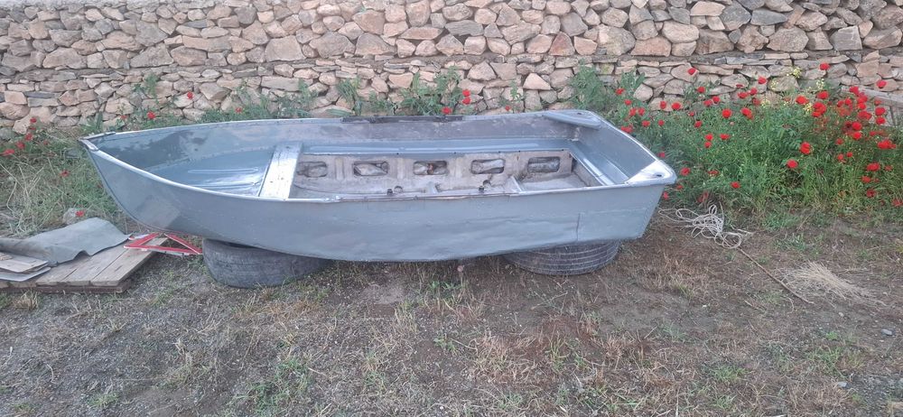 Qayiq  , suv transporti