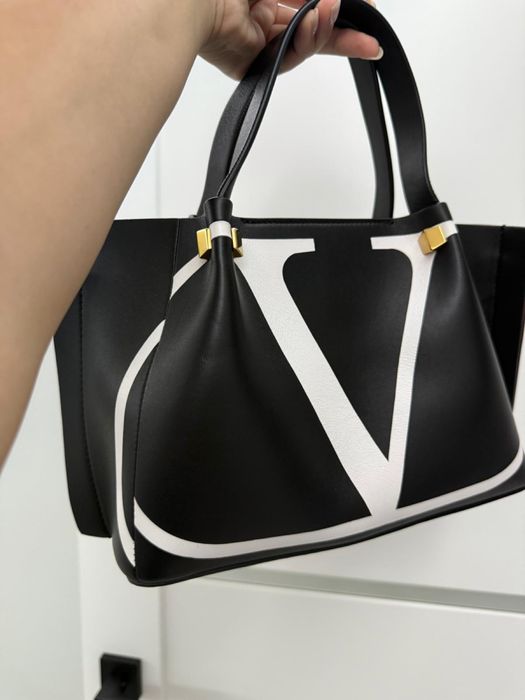 Geanta valentino garavani Vlogo Escape