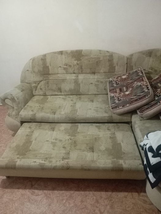 Продам диван угловой