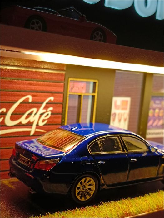 BMW M5 E60 1/64 Hot Wheels