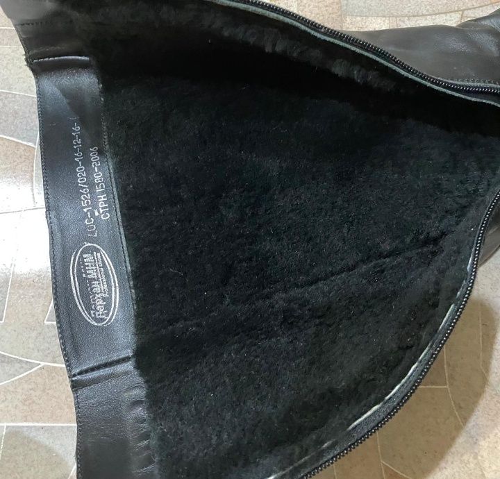 Продам зимние кожаные сапоги