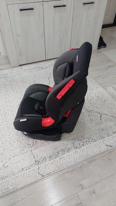 Продам автокресло