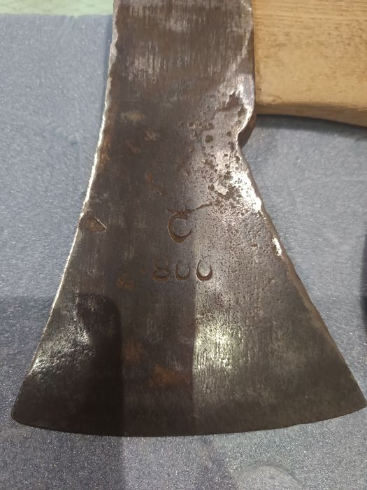 Стари топори 10€