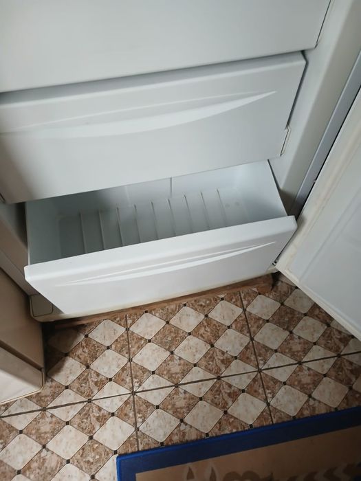 Продам морозильник