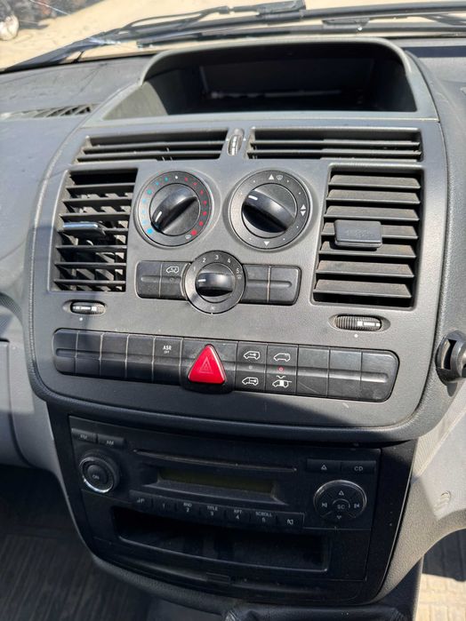 Dezmembrez Mercedes Vito w639 2.2 Euro 4 DPF Piezo 2008