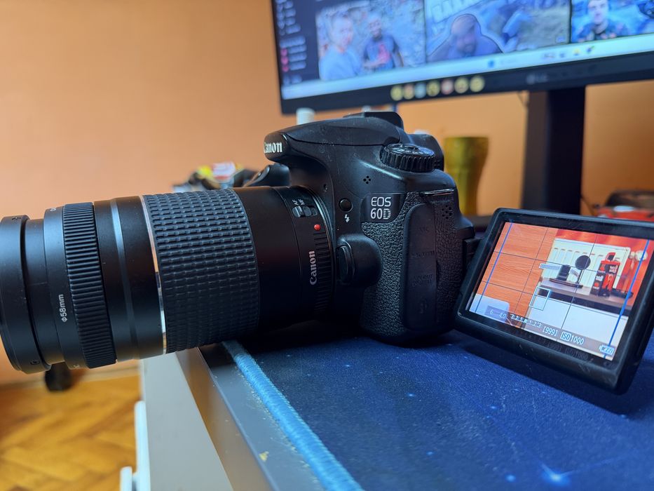 Obiectiv Canon EF 75–300mm f/4–5.6 | Teleobiectiv DSLR