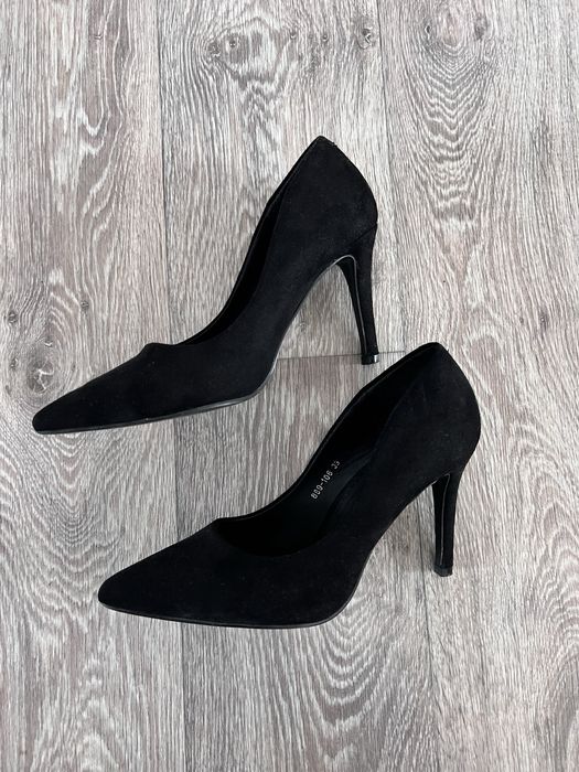 Женские замшевые туфли