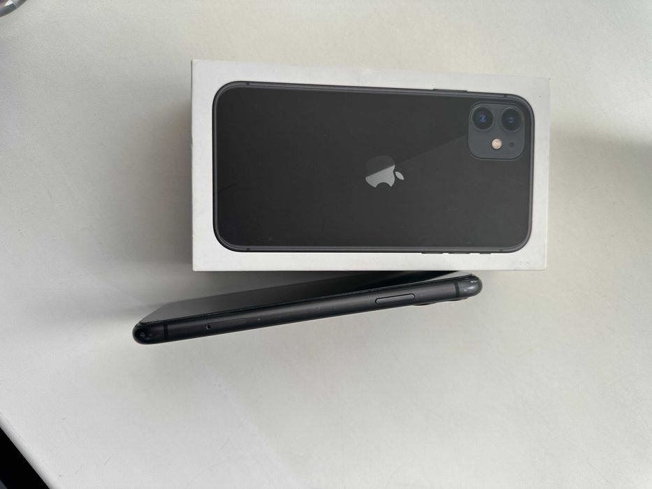Срочно продам IPhone 11 64GB