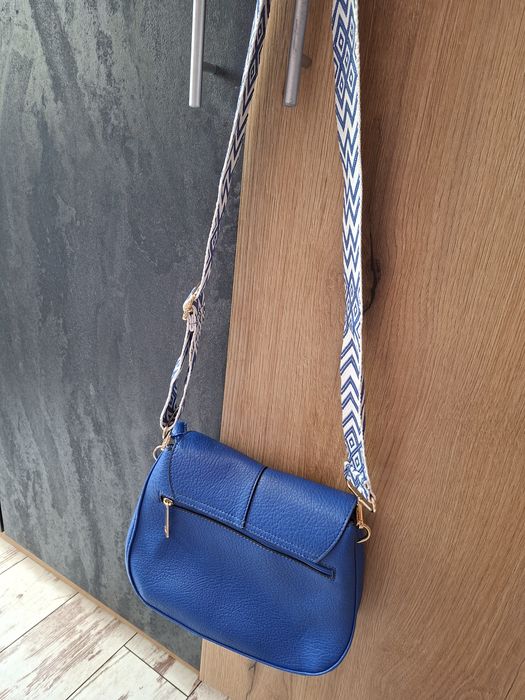 Дамска чанта син цвят