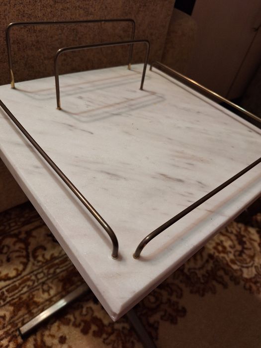 Холна мраморна маса