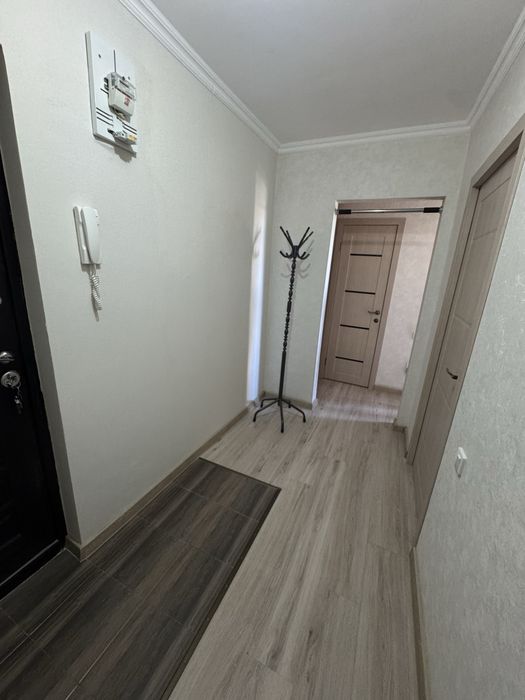 Продам 2 ком квартиру на Сазде