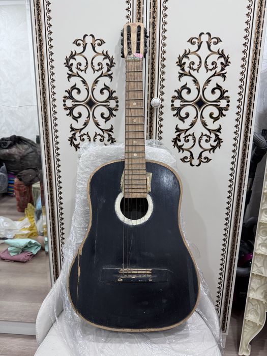 Продам гитару по хорошей цене