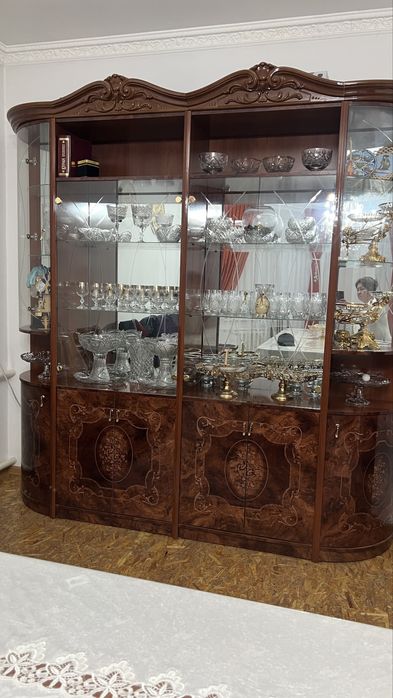 Продаётся горка с комодом в отличном состоянии!