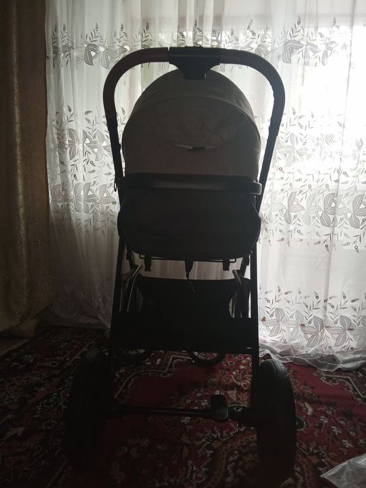 Коляска почти как новая