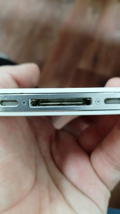 iPhone 4S обмен интересует