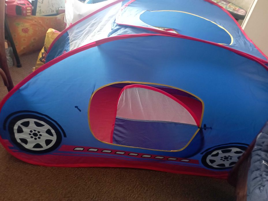 Детски палатки и кошове за играчки