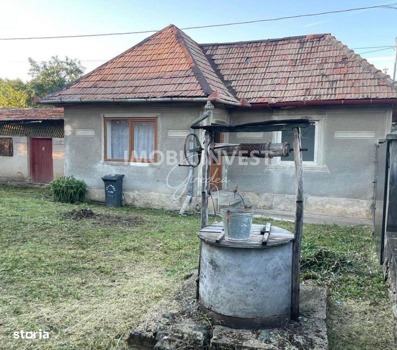 EXCLUSIVITATE! Casa de vanzare, comuna Cricau, teren 1400 mp