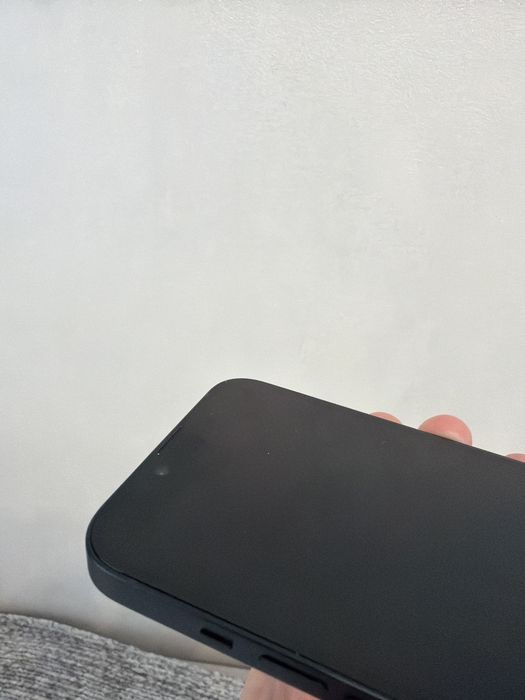 Apple iPhone 13 тёмно-синий — отличное состояние!