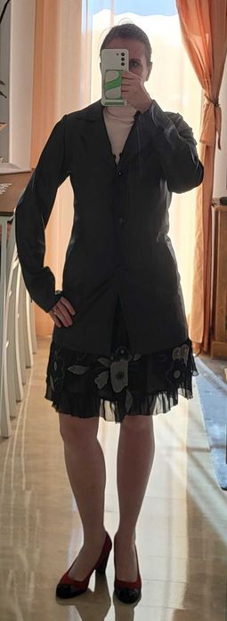 Haina neagra-dama-piele naturala , mar. 40 (cu gaici pentru blana)