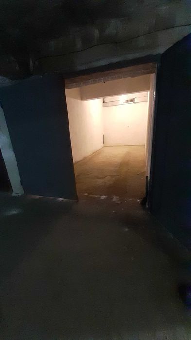 Дава се под наем Гараж / Паркомясто в с. Балша, Област София-град - 17 кв.м за 124.44 € - Снимка #1