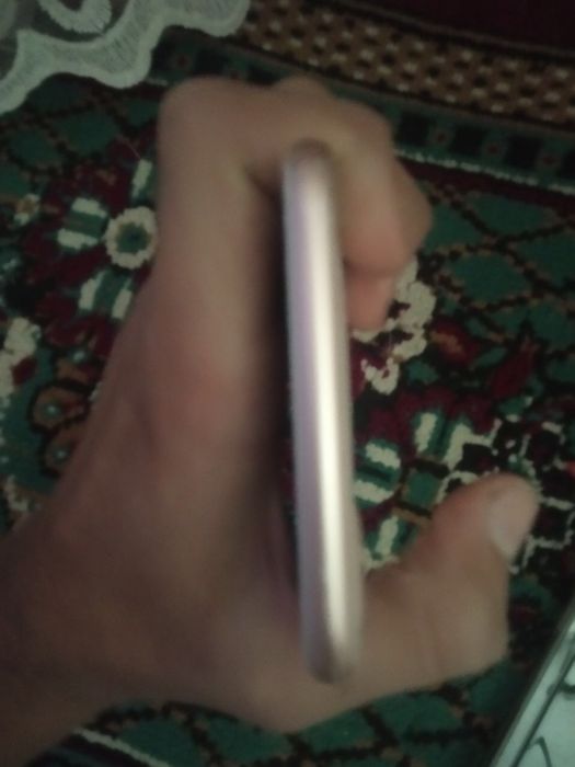 Iphone 8 plus holati yaxwi