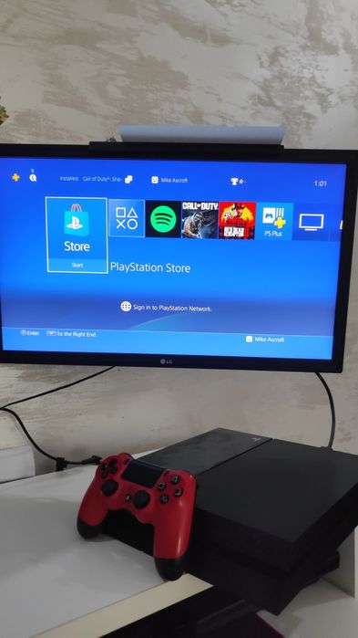 PlayStation 4 ( Ps4) + controller