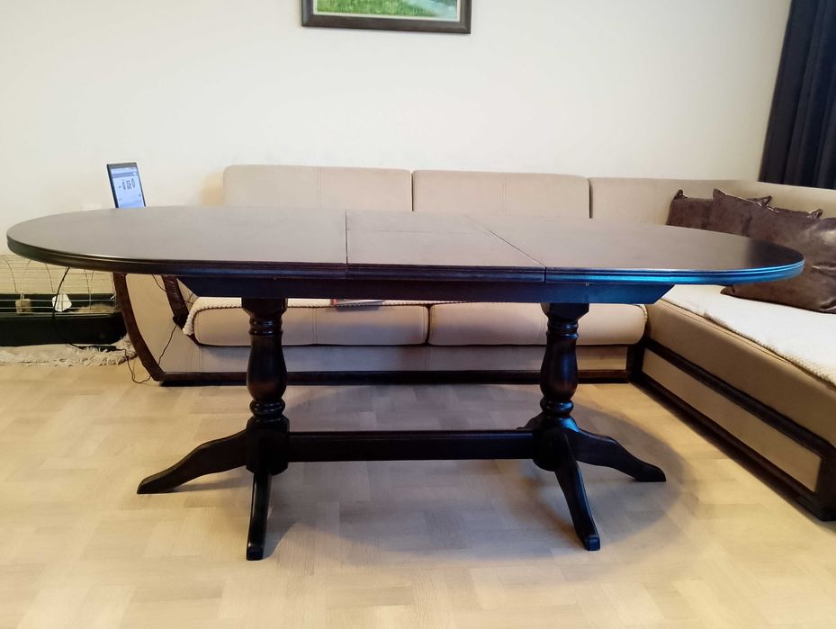 Трапезна маса 100/160+40см, височина 75 см.