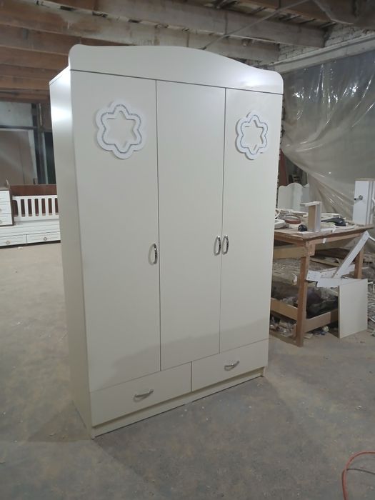 Detskiy shkaf kravatla sehdan