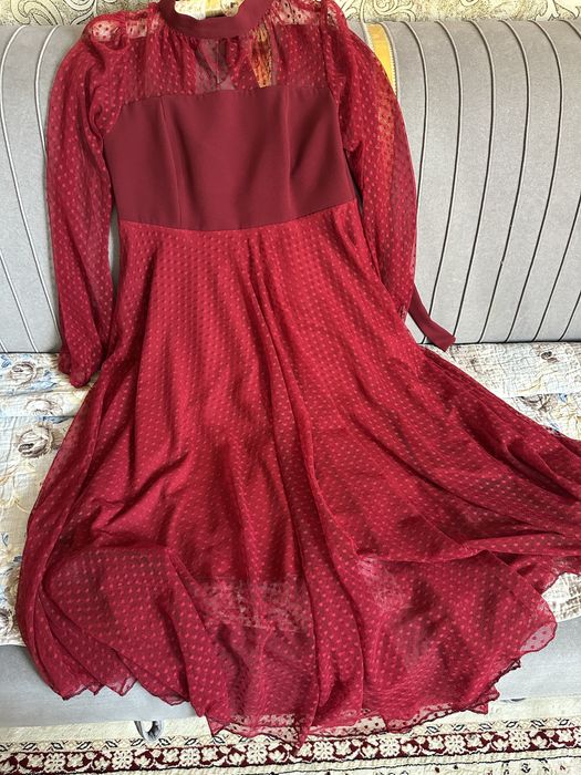 Платья нарядные 5 шт разные