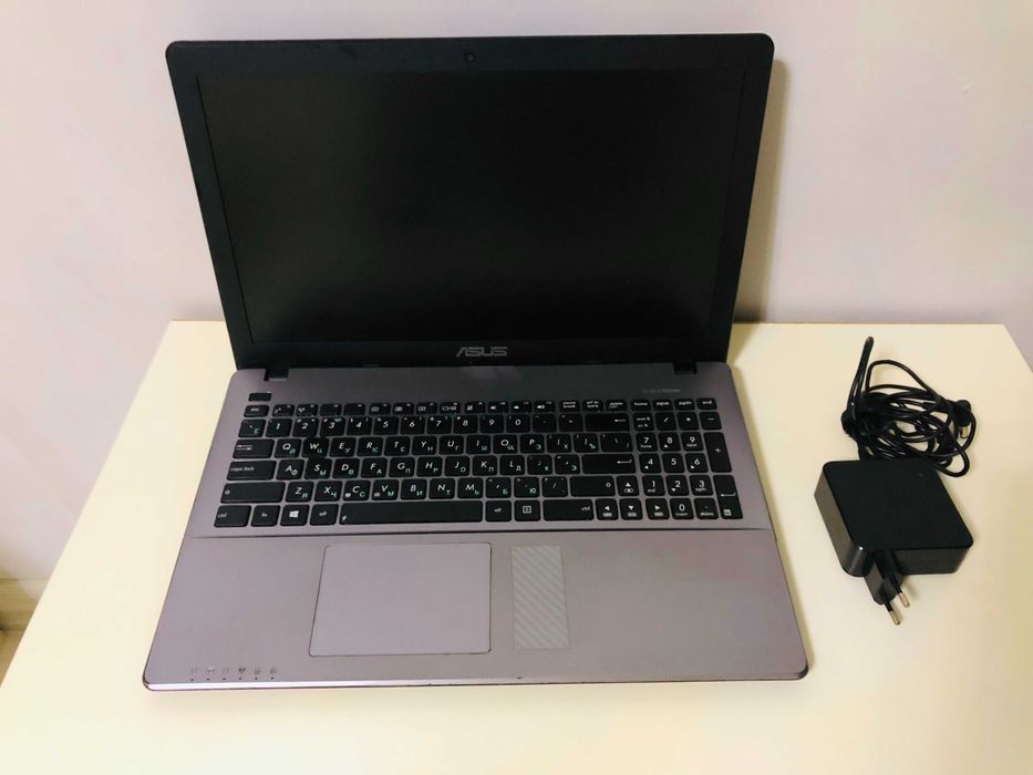 Ноутбук ASUS x550c