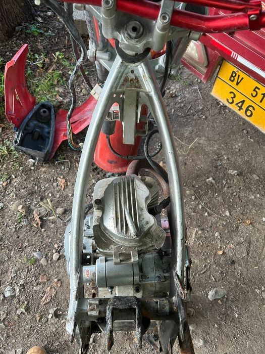 Vând cross de piese sau de reparat 250cc