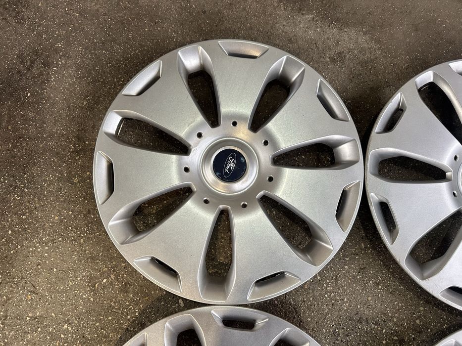 Тасове 16 цола оригинални Форд