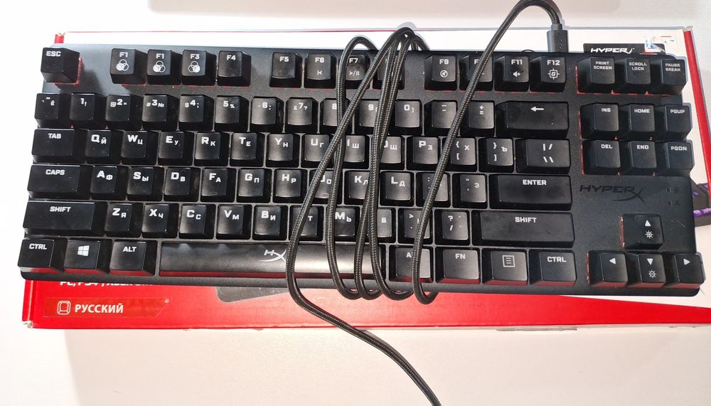 Продаю клавиатуру hyperx alloy origins core